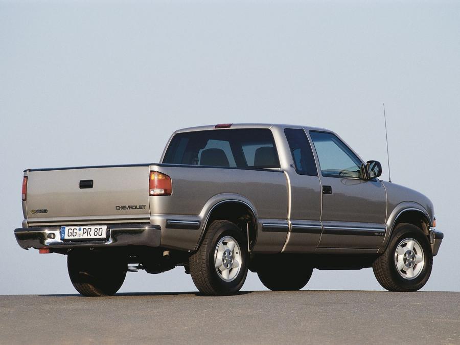  Chevrolet S-10 Extended Cab 1998 года  (UK) (фото 3 из 5)